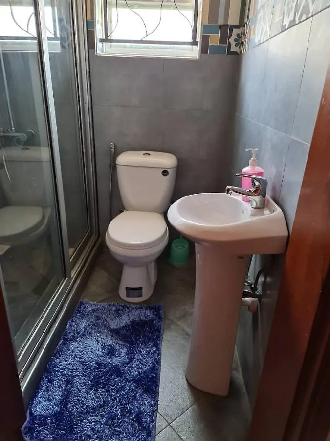 Unia Fancy Flats 3 Bed Room Apartment- Flat 2 Kampala Uganda