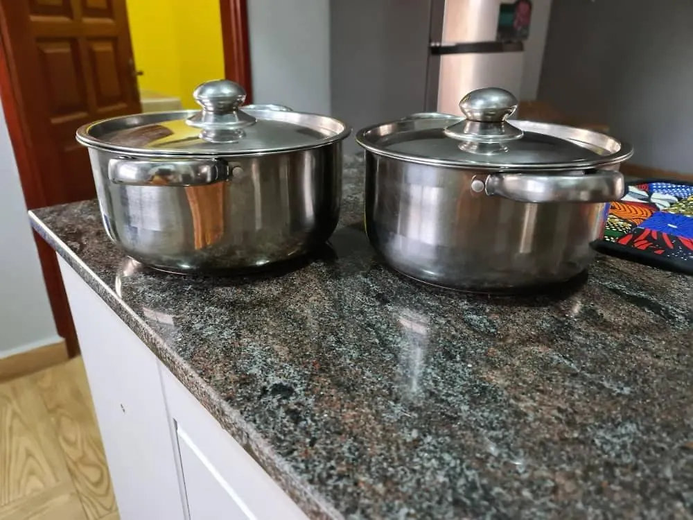 Unia Fancy Flats 3 Bed Room Apartment- Flat 2 Kampala Apartment